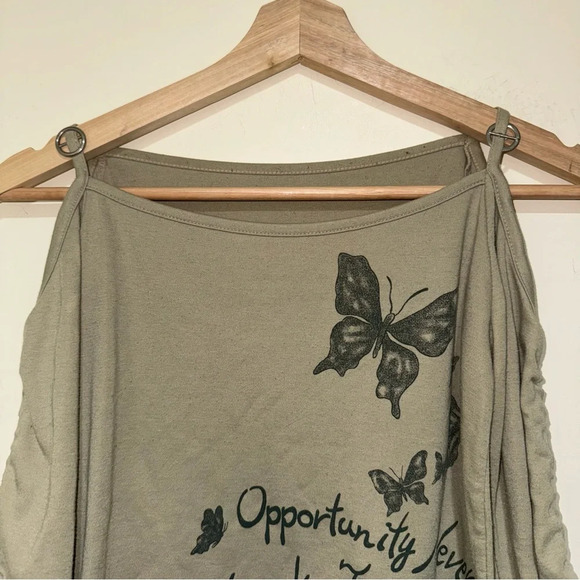 Women’s Y2K Miss Green O-Ring Long Sleeve Butterfly Graphic With Ruffle Sleeves - Picture 6 of 16